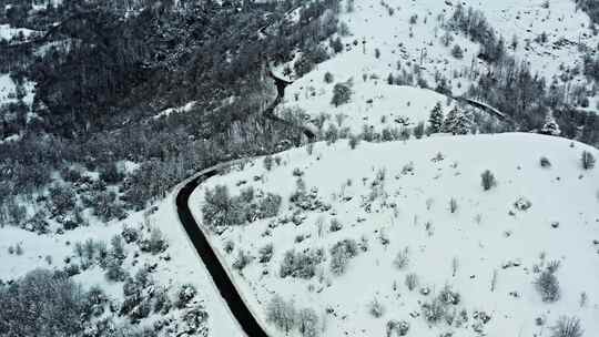 冬季森林盘山公路航拍