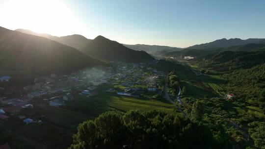 航拍千山山谷村庄风景