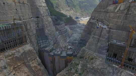 修建中的白鹤滩水电站