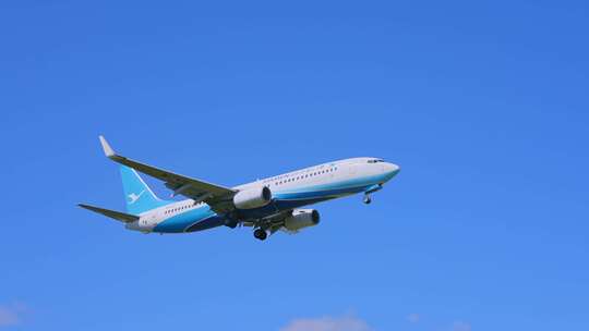 厦门航空 飞机 航班 飞机降落 厦门高崎机场视频素材模板下载