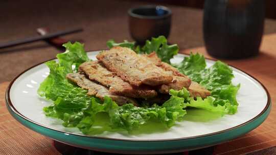 特色中餐香煎带鱼烹饪过程