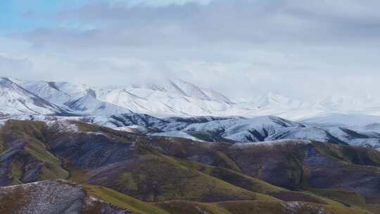 航拍青藏高原青海祁连山脉天境祁连雪山雪景