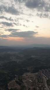竖版航拍夕阳晚霞日落火烧云