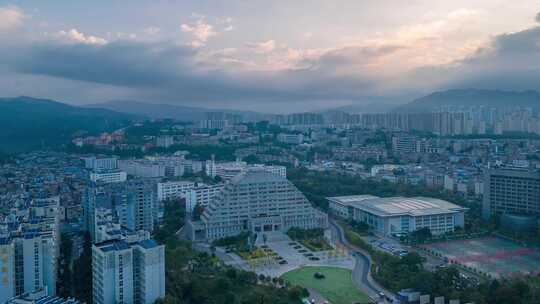 云南农业大学新校区正门环绕航拍延时