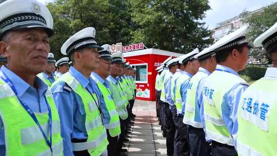 【有版权】交警交通指挥 开会