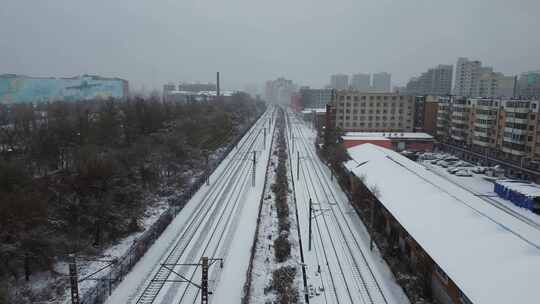 城市铁路雪景