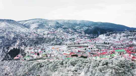 唯美航拍庐山牯岭镇美景