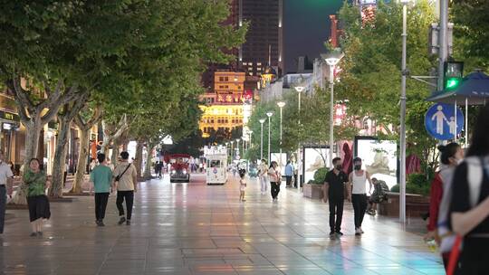 上海浦西南京东路夜景