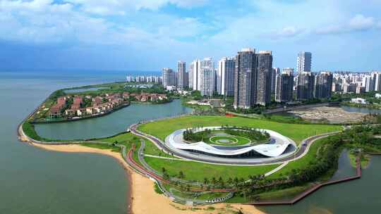 航拍海南海口海甸岛天空之山城市天际线风景