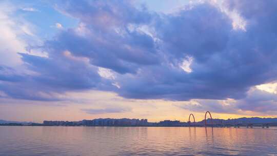 杭州钱塘江之江大桥天空日落晚霞城市风光