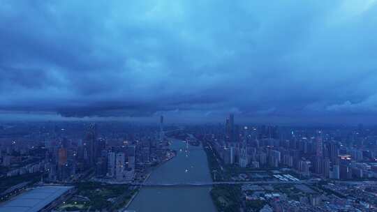 雨季强对流天气的广州航拍