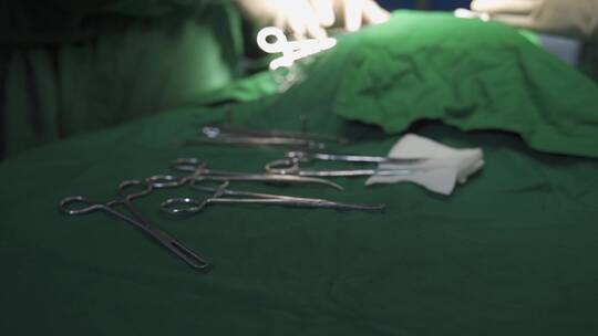 手术室医生手术台视频素材模板下载