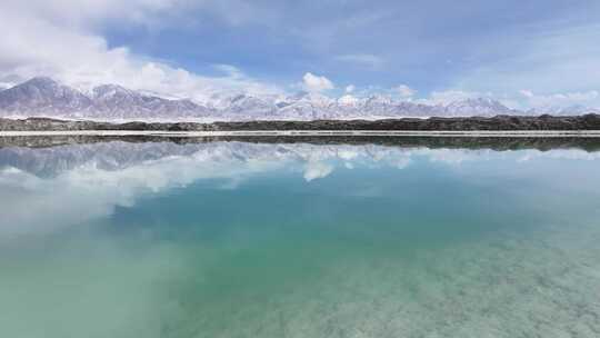 青海甘肃大柴旦翡翠湖航拍山川湖泊倒影阳光