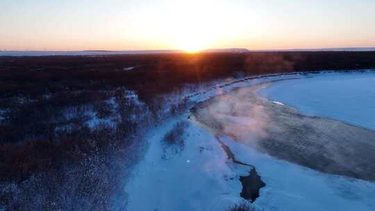 呼伦贝尔冬天自然风光湿地不冻河雪景