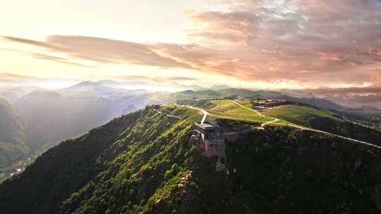 傍晚夕阳延时航拍自然风光青山云海