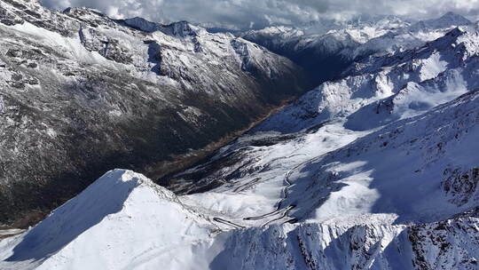 雪山航拍