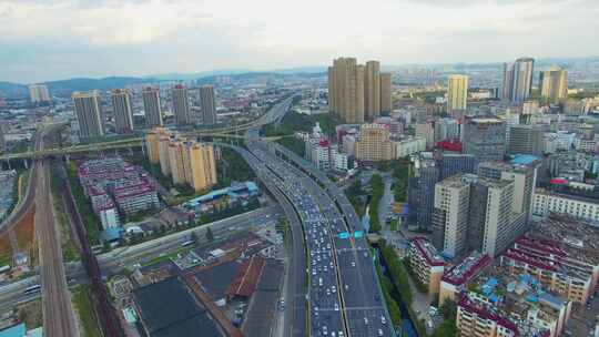 昆明发展中城市高架桥建筑风景航拍