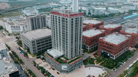 昆明城市高新技术产业开发区东区大楼周边