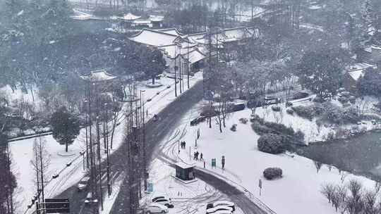 航拍扬州瘦西湖大明寺清晨园林雪景