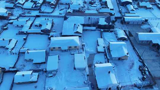 航拍冬季雪景小镇风光