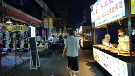 广西南宁中山路美食街夜市烧烤摊夜生活街景