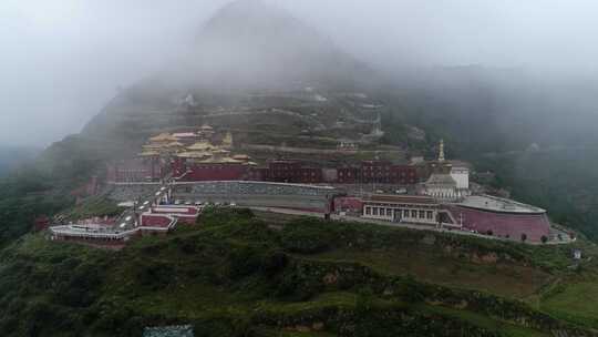 西藏318雪山草原河流寺院沿途风光