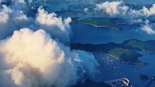 香港维多利亚港飞鹅山日落高空云层航拍