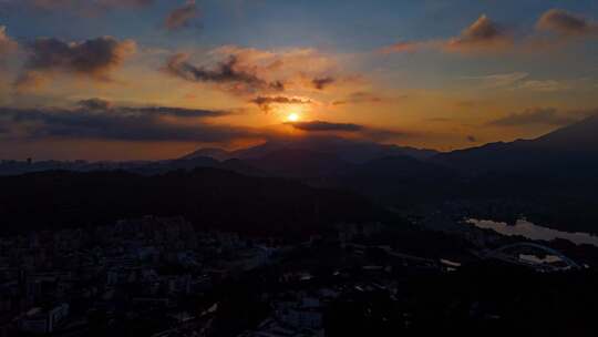 深圳梧桐山附近航拍日出延时拍摄