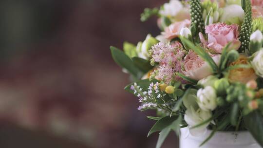 婚礼上的漂亮花束视频素材模板下载