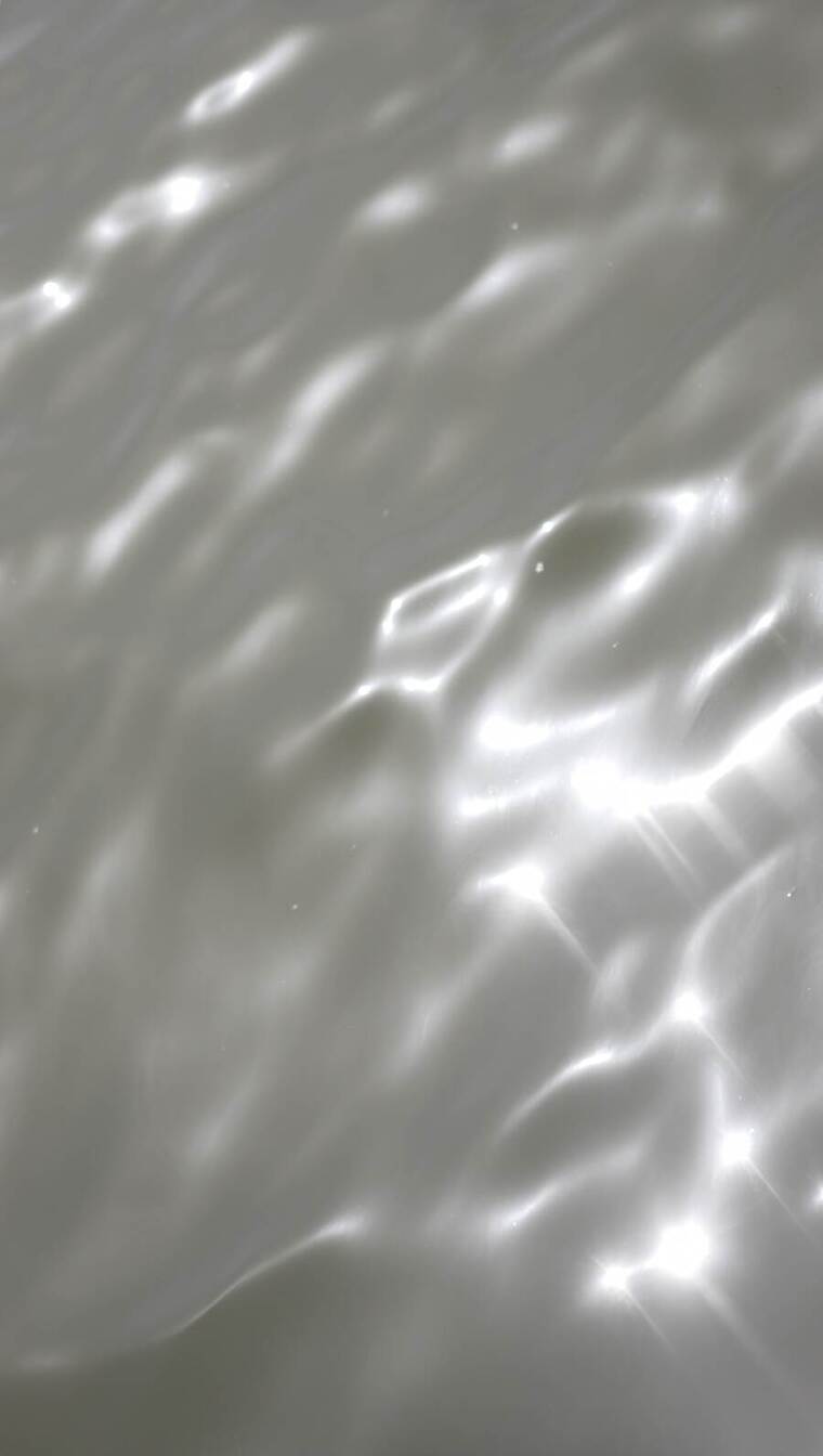 竖屏夏日湖面水面波光粼粼可慢放氛围感满满