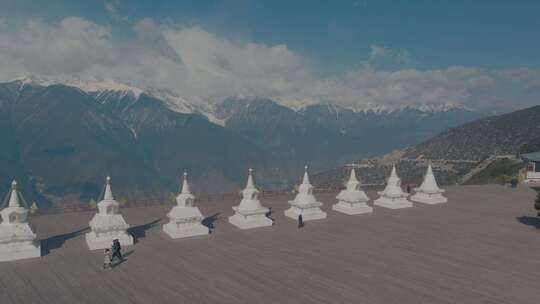 航拍德钦梅里雪山观景台