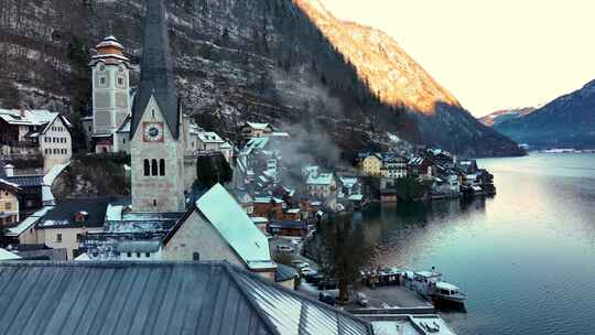 阿尔卑斯山小镇度假村度假酒店雪景森林山脉