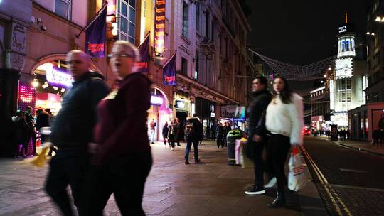 伦敦大街上的行人视频素材模板下载