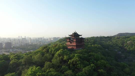 航拍杭州吴山城隍阁