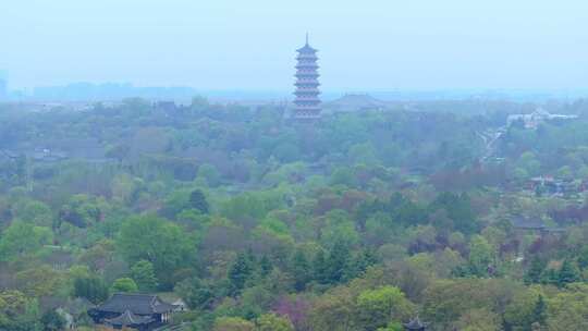 航拍烟雨江南扬州瘦西湖风景区