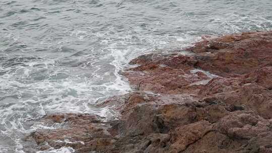 深圳海岸线-大梅沙礁石风起浪涌