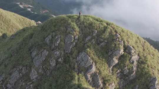 信宜茶山镇公婆石，十二灶顶云海航拍