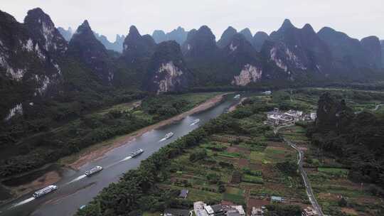 桂林山水烟雨漓江兴坪古镇航拍4K