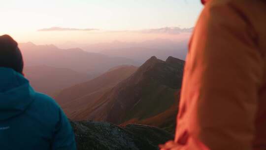 徒步旅行者， Mountain Top，