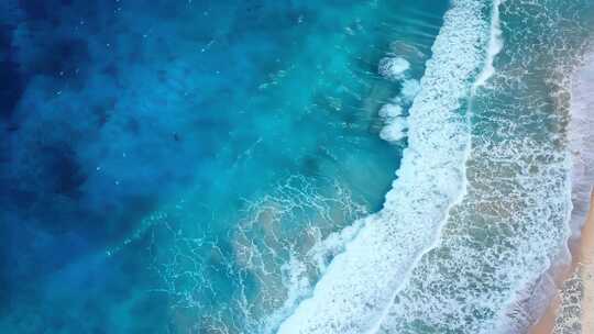 阳光海浪沙滩度假海边度假旅游广告宣传片