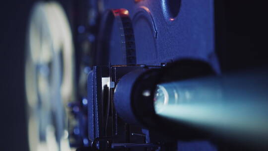 老电影放映机放映电影特写镜头视频素材模板下载