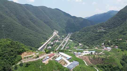 航拍基建山谷交通高架桥