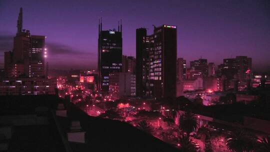 夜晚热闹的城市