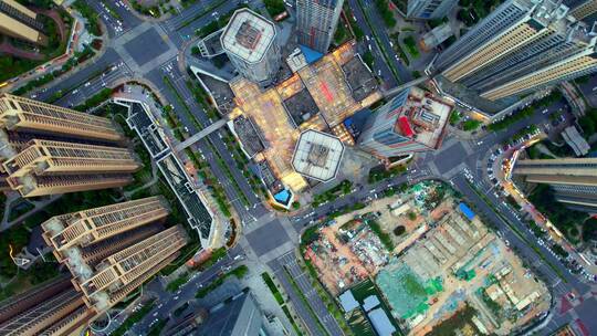 4k俯拍城市高楼林立城市道路交通视频素材模板下载