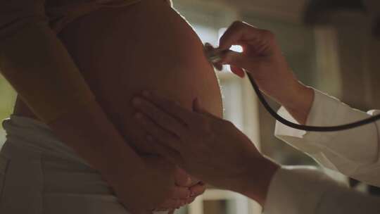 4K-孕妇检查身体、超声波扫描视频素材模板下载