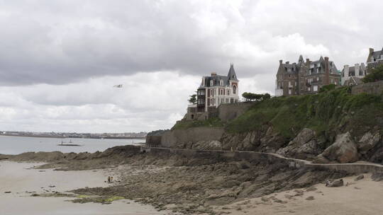 海岸附近的城堡