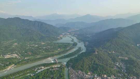 航拍清晨的四川成都岷江都江堰水利工程