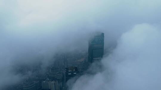 城市地标航拍长沙IFS云雾缭绕实拍视频