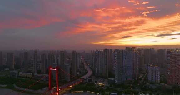 武汉夏日城市地标和天际线晚霞和夜景风光