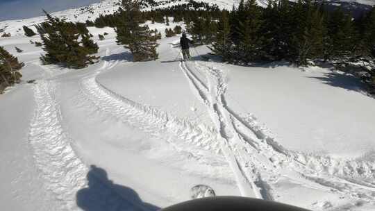 科罗拉多落基山脉野外滑雪和单板滑雪的视点视频素材模板下载